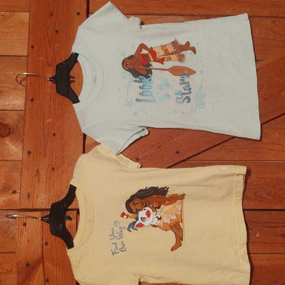 Moana Disney Girls T-shirt Bundle Size 5/6